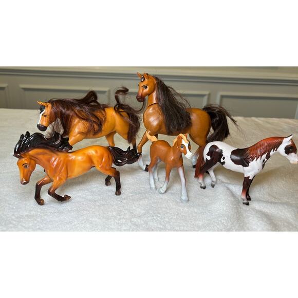 Lot of 5 DreamWorks Spirit Horses Action Figures, 2  Breyer Collectibles - Picture 2 of 13